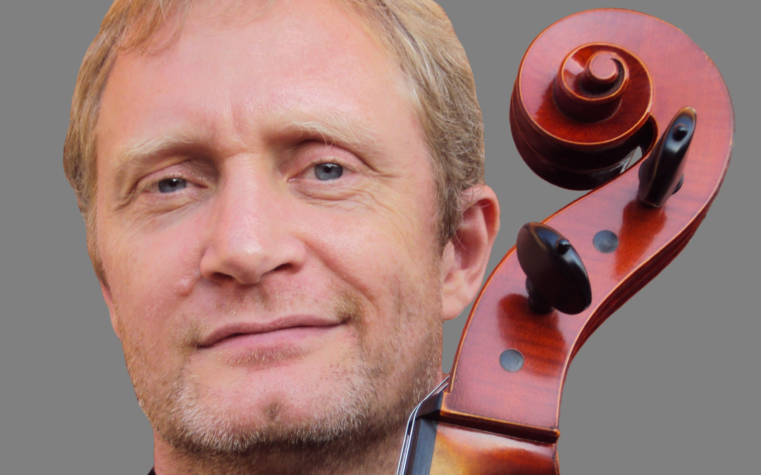Anker Sigfusson spiller Bachs Cellosuiter