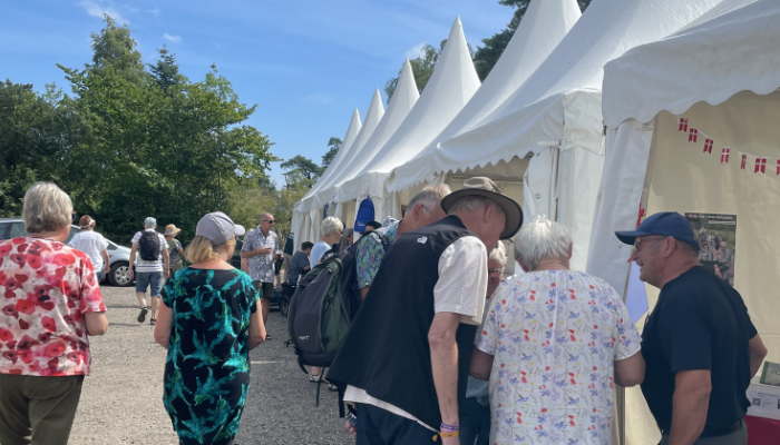 udstillerområdet ved indgangen til Seniorfestivalen